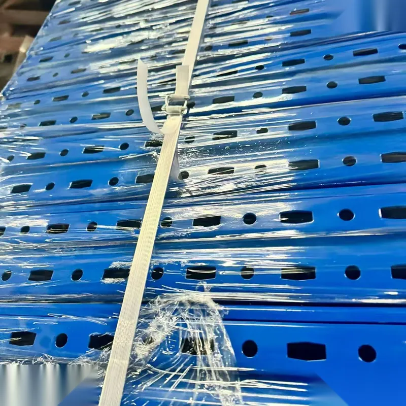 cargo-securing-with-composite-strapping-and-galvanized-wire-buckles