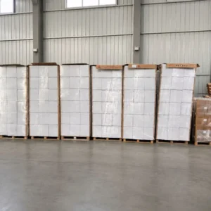 Polyester woven strapping rolls packed on pallets for safe export transportation
